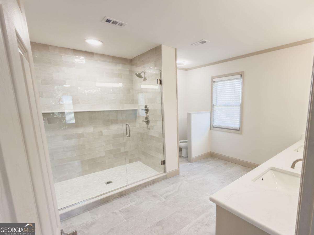 5885 Val Del Road Hahira, GA 31632 - Photo 8 of 27