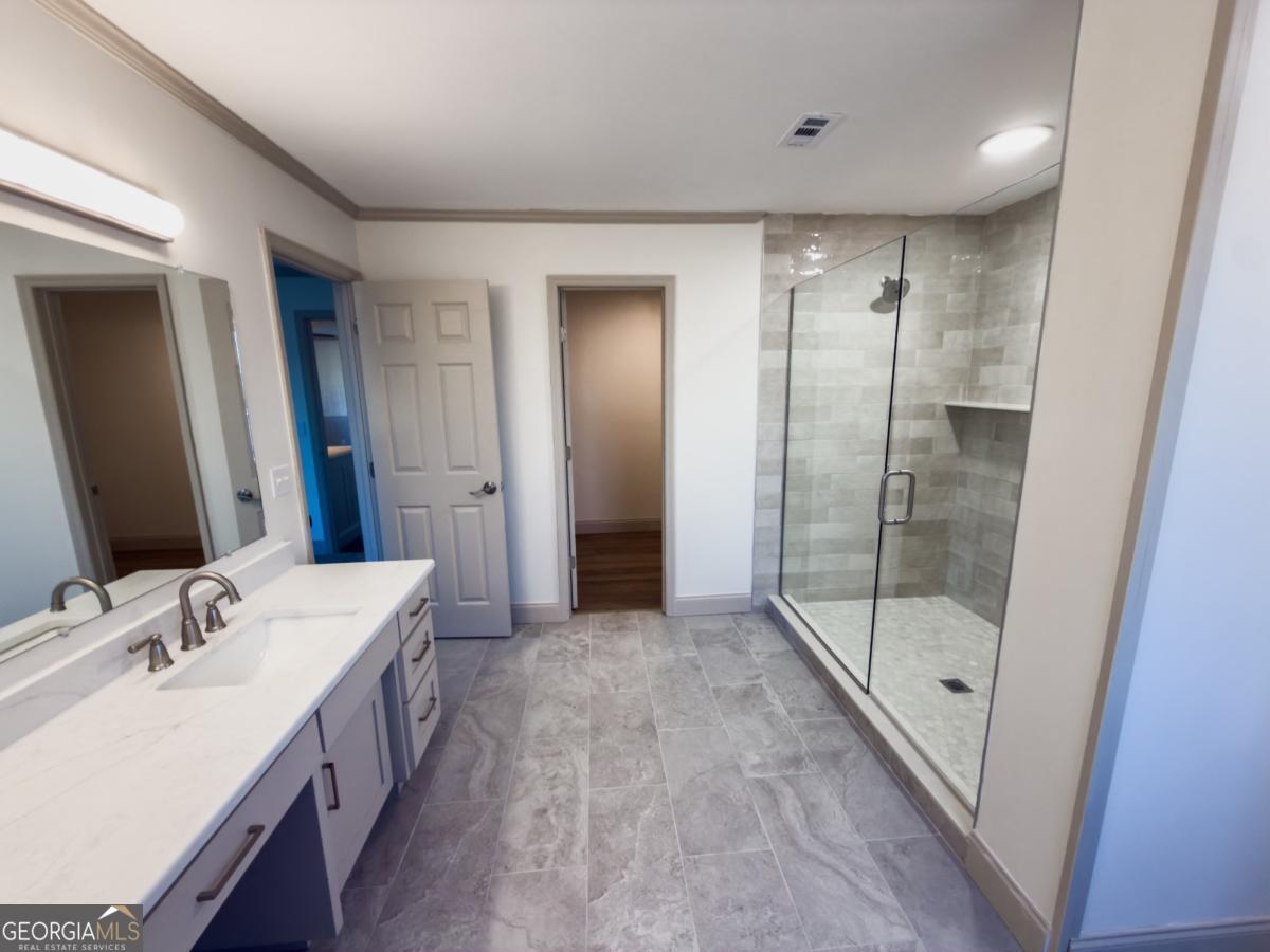 5885 Val Del Road Hahira, GA 31632 - Photo 10 of 27