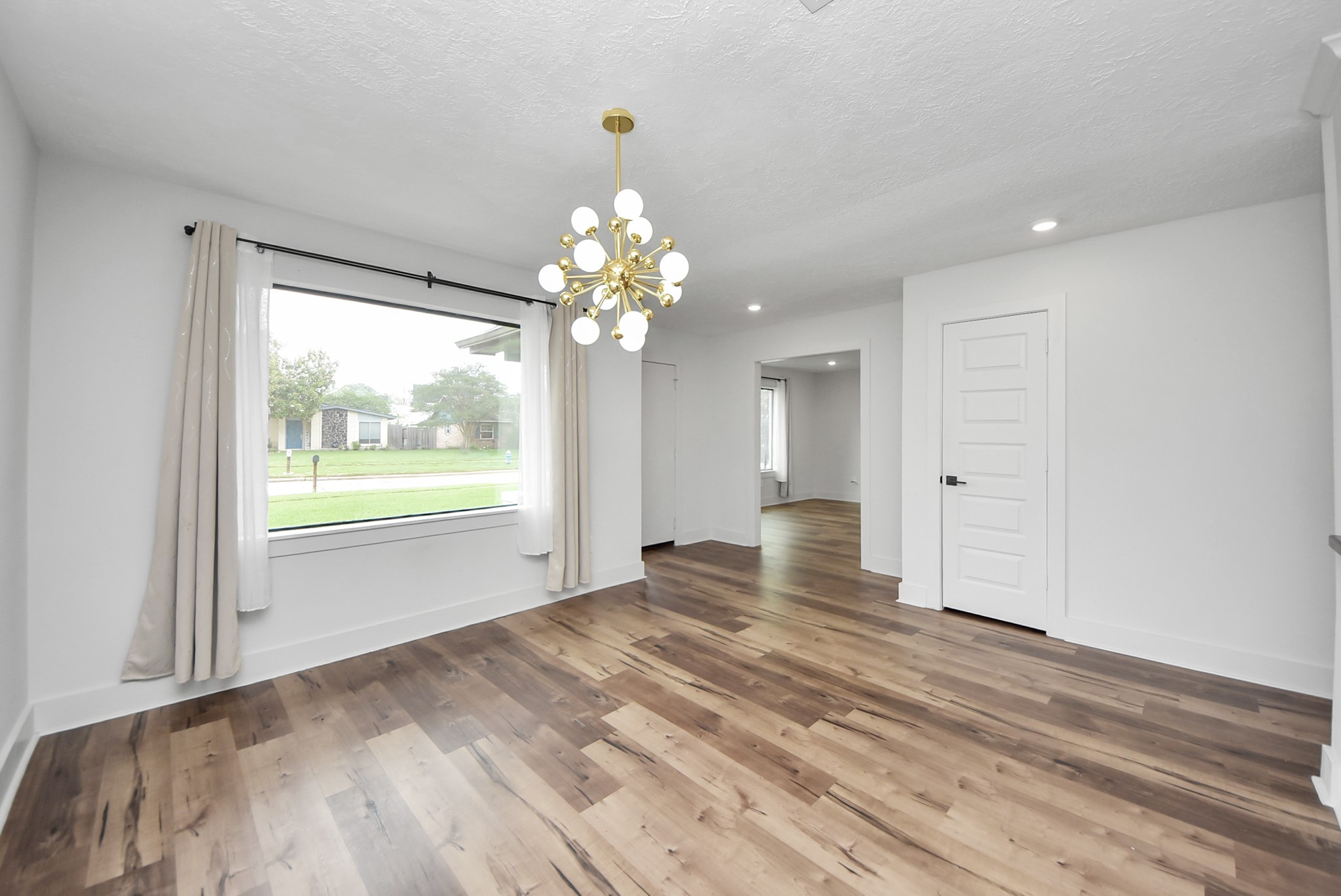 9731 Clanton Street Houston, TX 77080 - Photo 17 of 41 Formal Dining/Den