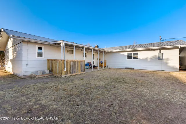 $399,000 | 407 North 1st Street, Dubois, WY 82513