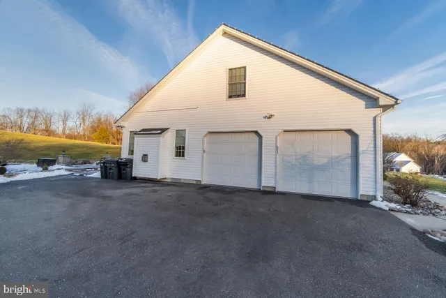 $645,000 | 33 Starseed Drive, Bangor, PA 18013