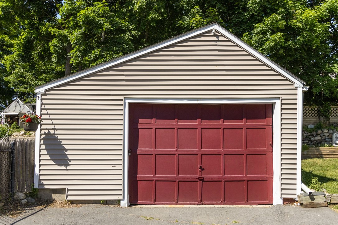 36 Pine Street Woonsocket, RI 02895 - Photo 9 of 45