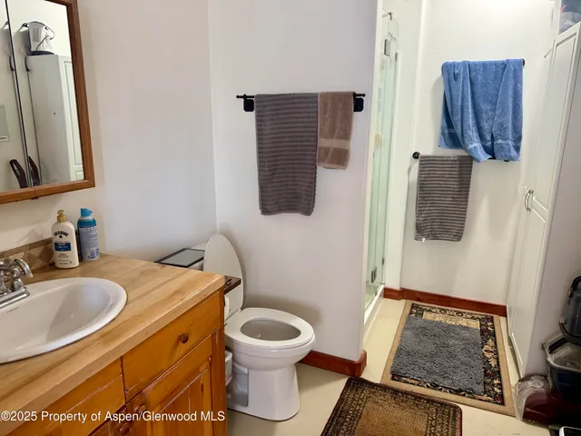 a view of a garden with an buildings park