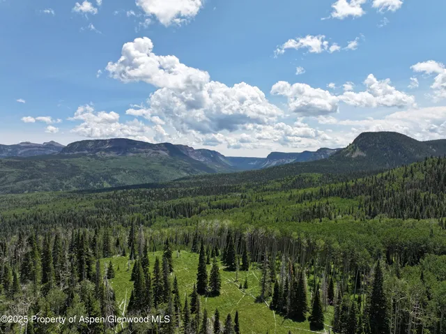 $1,400,000 | 6398 County Road 4, Meeker, CO 81641