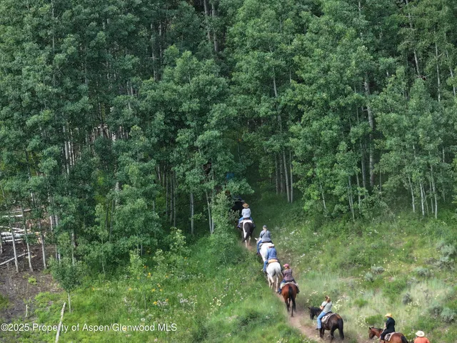 $1,400,000 | 6398 County Road 4, Meeker, CO 81641