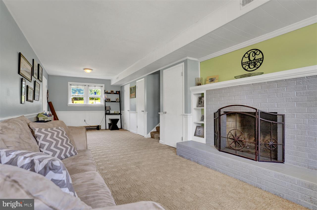 1761 Topaz Road York, PA 17408 - Photo 17 of 27 Gallery Image 17
