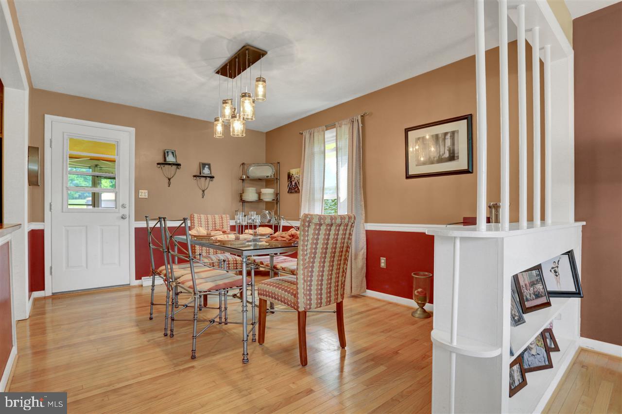 1761 Topaz Road York, PA 17408 - Photo 5 of 27 Gallery Image 5