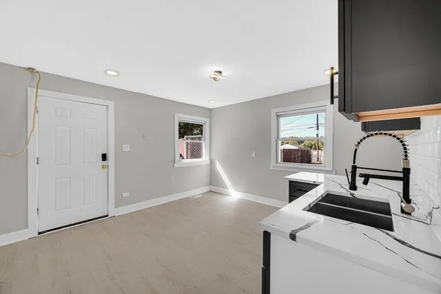 $1,350 | 730 Clinton Street, Gary, IN 46406