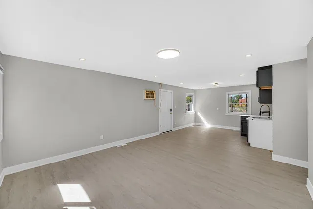 $1,350 | 730 Clinton Street, Gary, IN 46406