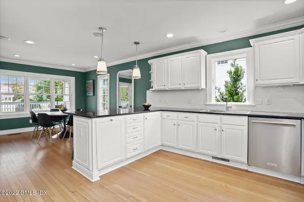 $22,500 | 9 Grimes Road, Old Greenwich, CT 06870