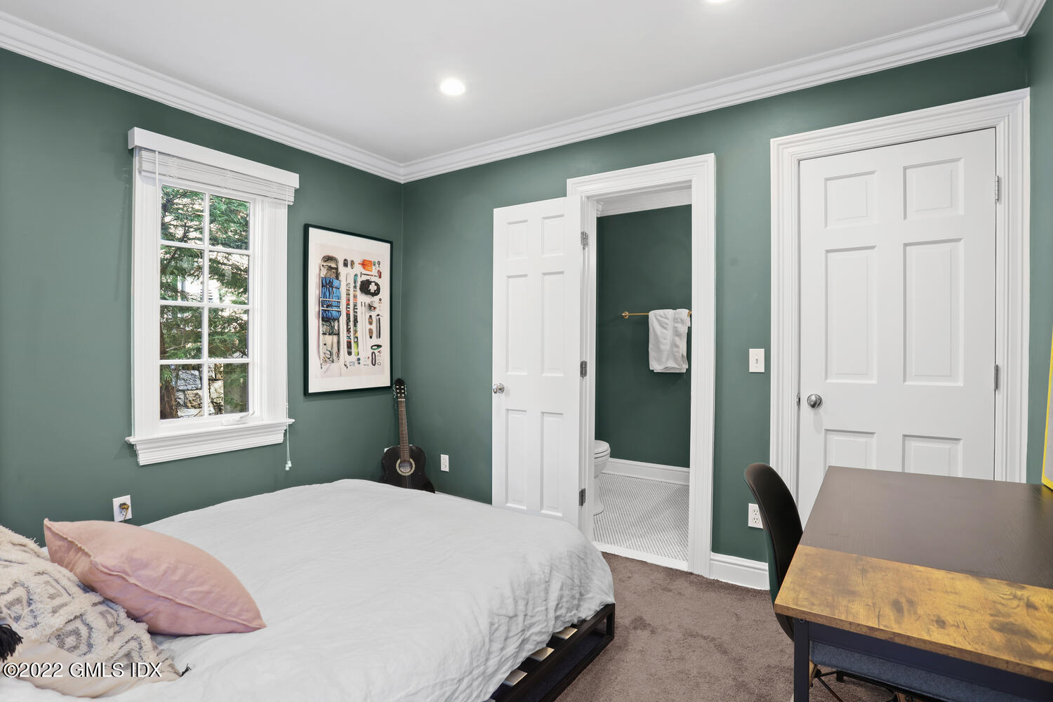 9 Grimes Road Old Greenwich, CT 06870 - Photo 20 of 49 9 Grimes Rd Old Greenwich CT-large-005-0