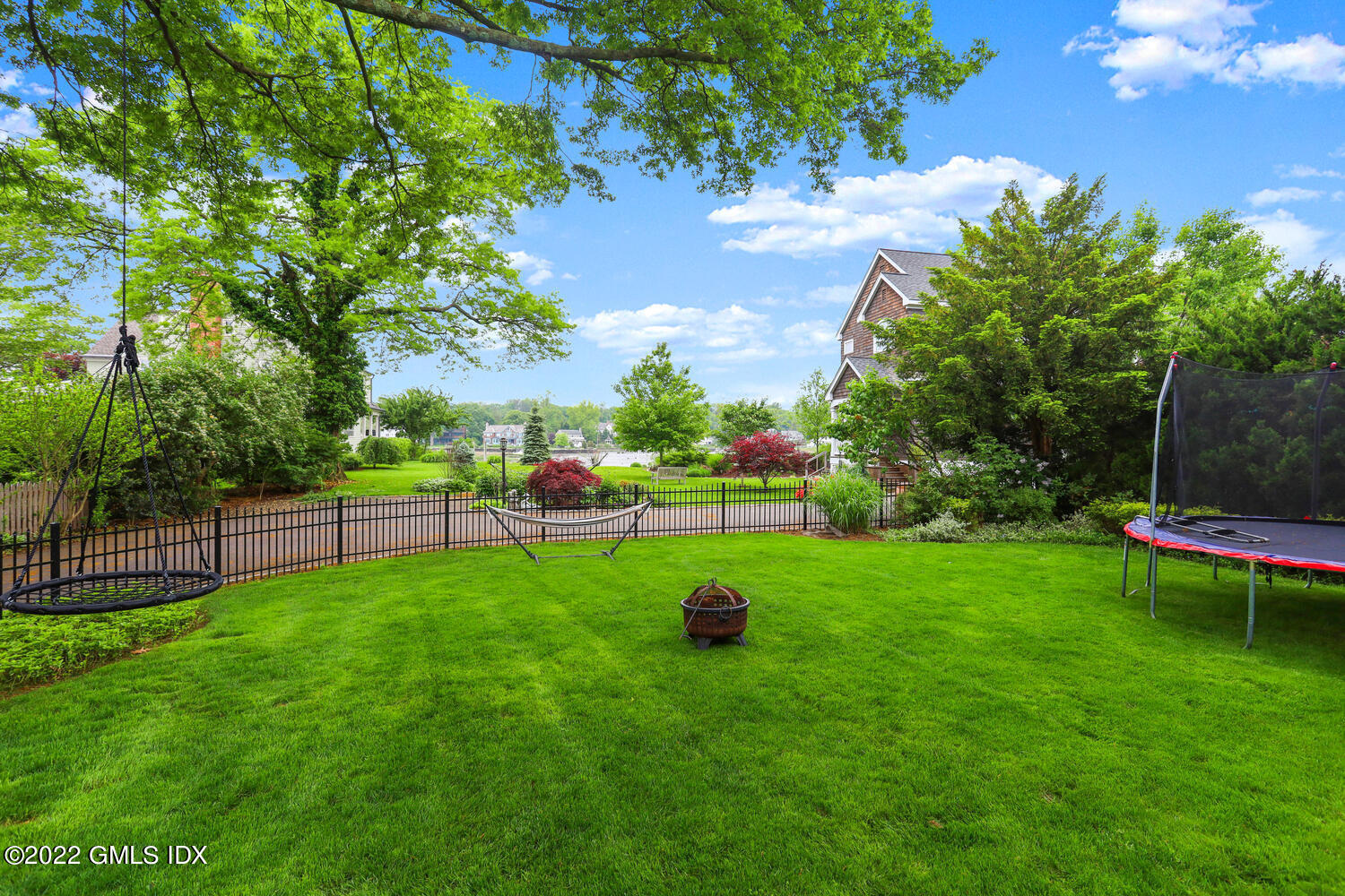 9 Grimes Road Old Greenwich, CT 06870 - Photo 39 of 49 9 Grimes Rd Old Greenwich CT-large-073-0