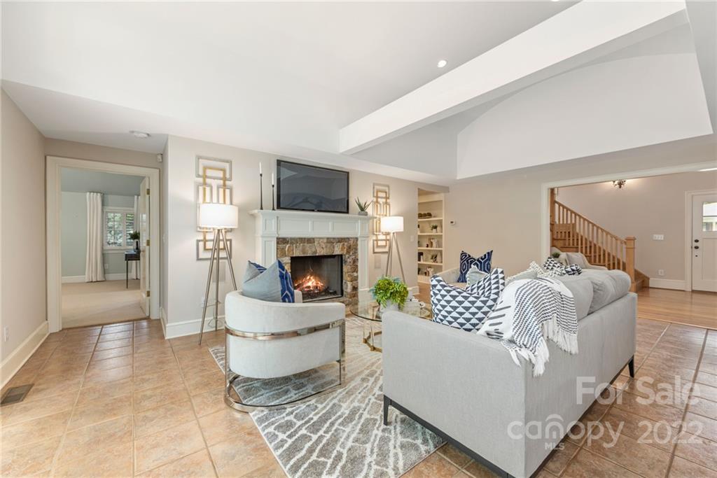 1831 Harris Road Charlotte, NC 28211 - Photo 8 of 27 Gallery Image 8
