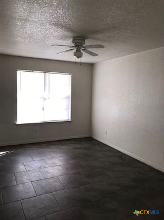3803 Ys Pak Court, Unit C Killeen, TX 76542 - Photo 16 of 20 an empty room with a window