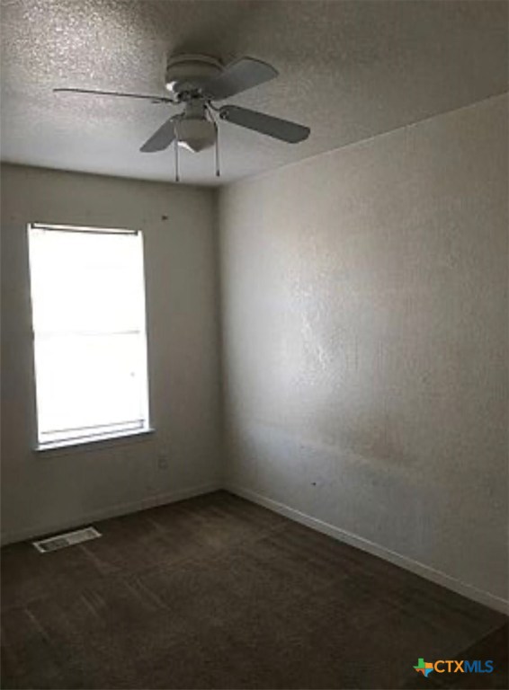 3803 Ys Pak Court, Unit C Killeen, TX 76542 - Photo 5 of 20 an empty room with a window