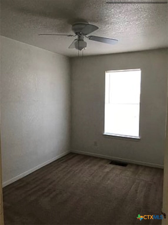 3803 Ys Pak Court, Unit C Killeen, TX 76542 - Photo 9 of 20 an empty room with a window