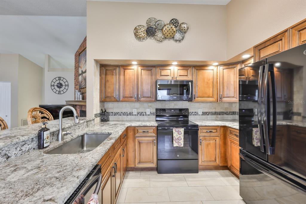 9275 133rd Street Seminole, FL 33776 - Photo 17 of 58