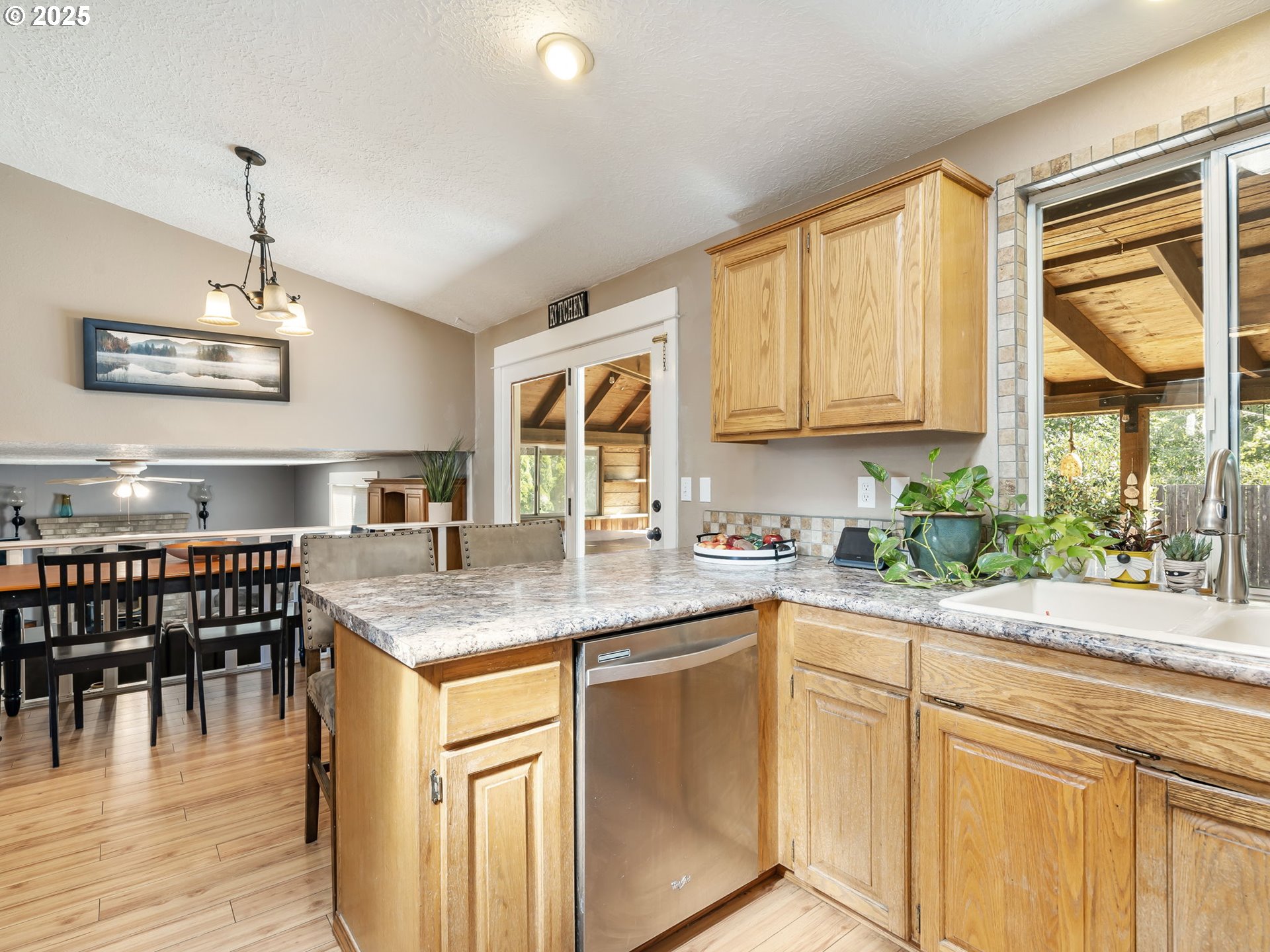 1536 Southeast Condor Avenue Gresham, OR 97080 - Photo 14 of 48