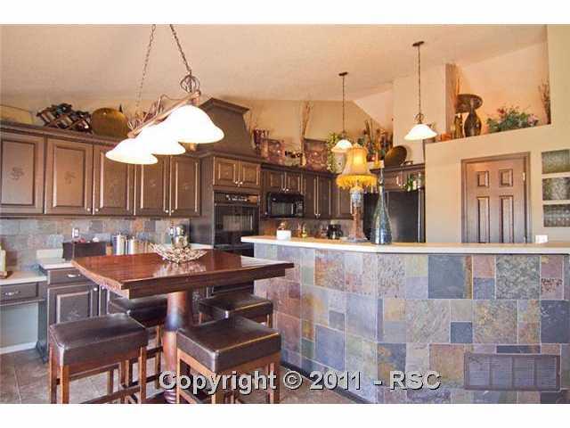 8343 Del Rio Road Peyton, CO 80831 - Photo 3 of 16