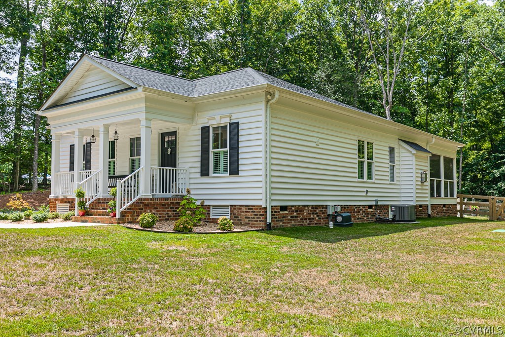 9035 Stumpy Road Ashland, VA 23005 - Photo 6 of 49 Side View
