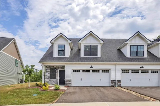 $519,900 | 1124 Autumn Wds Drive, Evans City, PA 16033