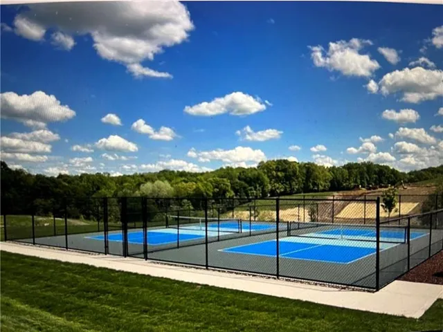 $519,900 | 1124 Autumn Wds Drive, Evans City, PA 16033