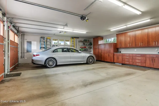 $1,225,000 | 125 Crooked Ear Drive, Sandpoint, ID 83864