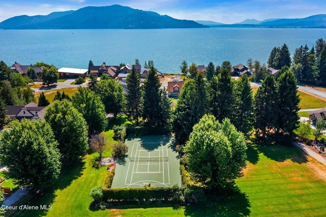 $1,225,000 | 125 Crooked Ear Drive, Sandpoint, ID 83864