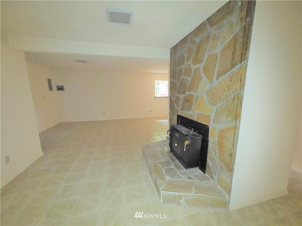 6608 Southeast 5th Place Renton, WA 98059 - Photo 15 of 20 Gallery Image 15