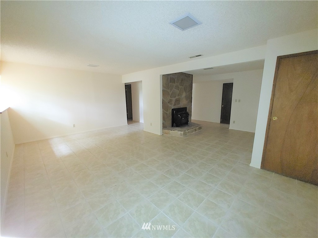 6608 Southeast 5th Place Renton, WA 98059 - Photo 16 of 20 Gallery Image 16