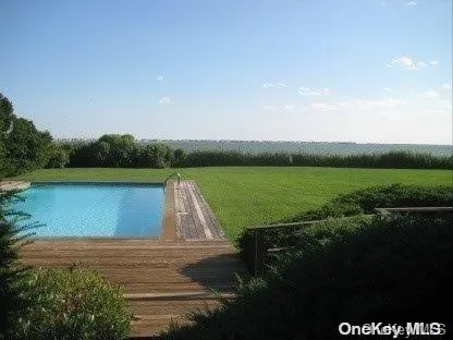 $2,799,000 | 5 Bayberry Lane, Remsenburg, NY 11960