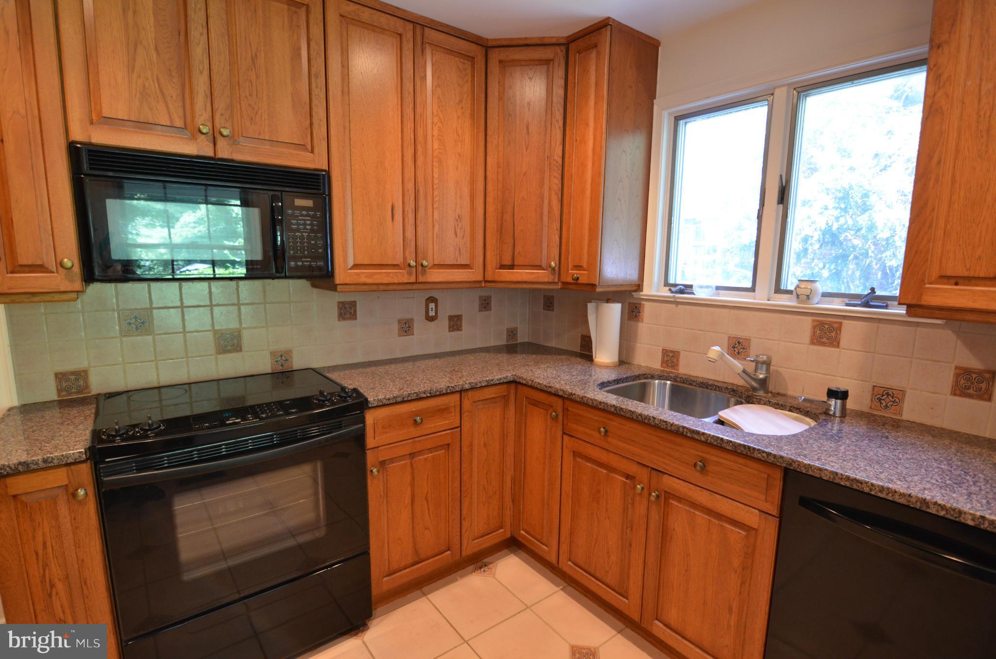 5805 Kenmore Road Baltimore, MD 21210 - Photo 7 of 25 Renovated kitchen