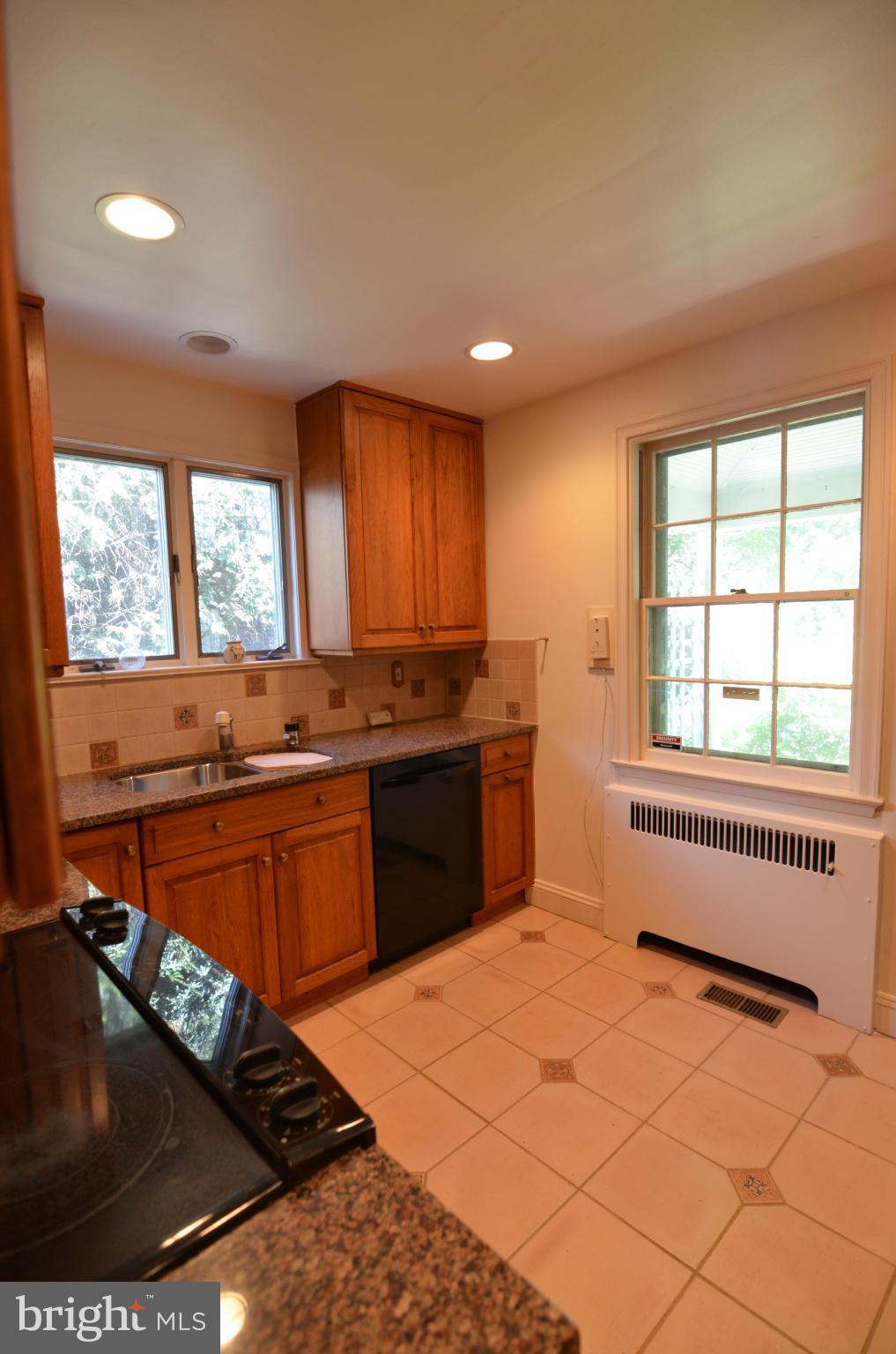 5805 Kenmore Road Baltimore, MD 21210 - Photo 8 of 25 Kitchen