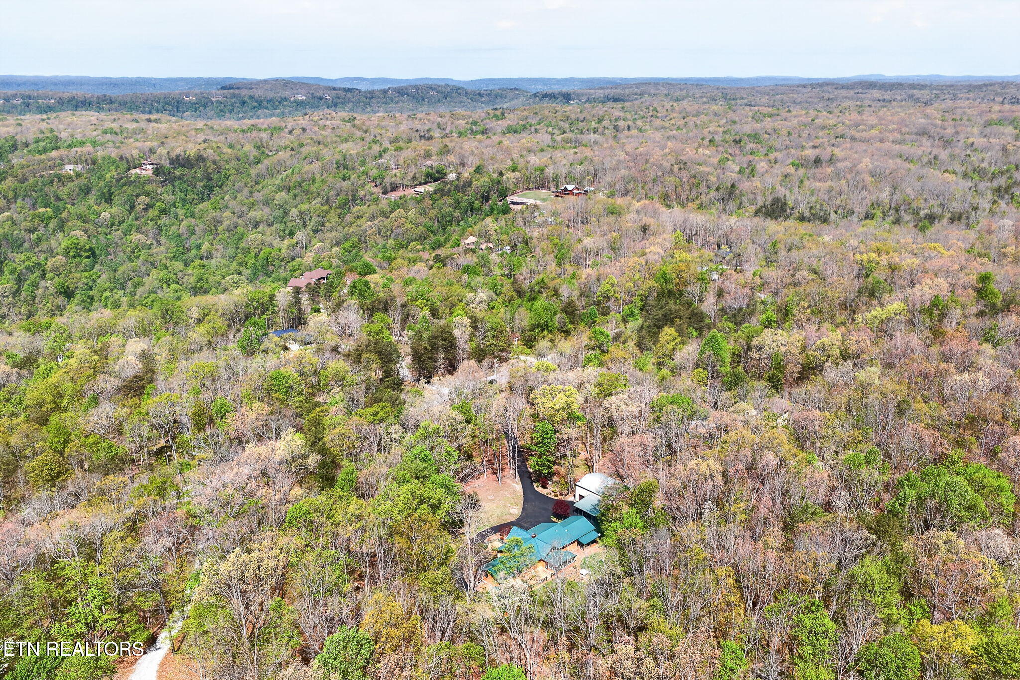 1535 East Overlook Road Monterey, TN 38574 - Photo 39 of 42 61-web-or-mls-1535 E Overlook Rd_316_TNP