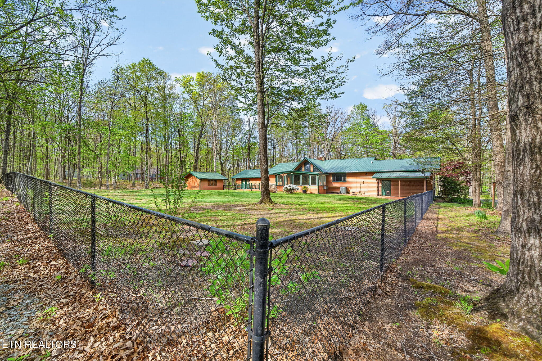 1535 East Overlook Road Monterey, TN 38574 - Photo 9 of 42 10-web-or-mls-1535 E Overlook Rd_064_TNP