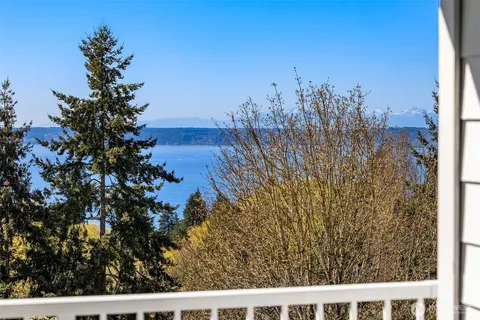 $212,998 | 28602 16th Avenue South, Unit 301, Federal Way, WA 98003