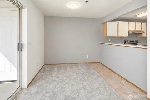 $212,998 | 28602 16th Avenue South, Unit 301, Federal Way, WA 98003