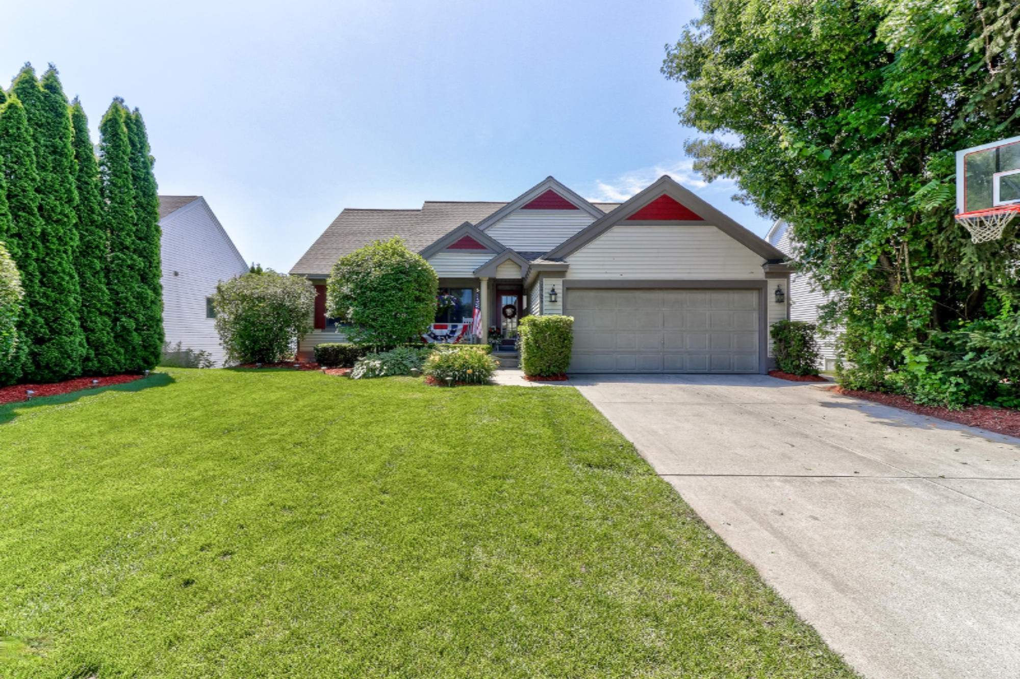 15726 Riverside Drive Spring Lake, MI 49456 - Photo 2 of 52 15726 Riverside Dr, Spring Lake Blended-
