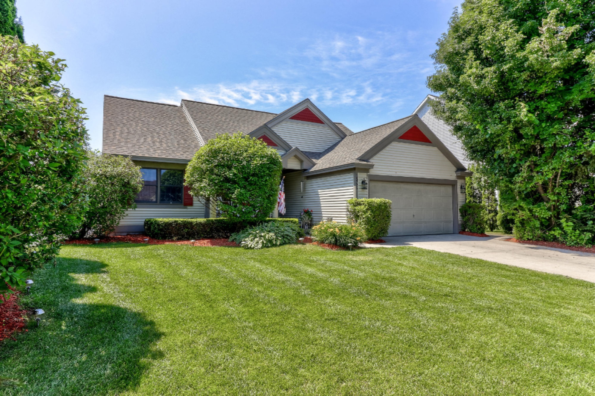 15726 Riverside Drive Spring Lake, MI 49456 - Photo 33 of 52 15726 Riverside Dr, Spring Lake Blended-