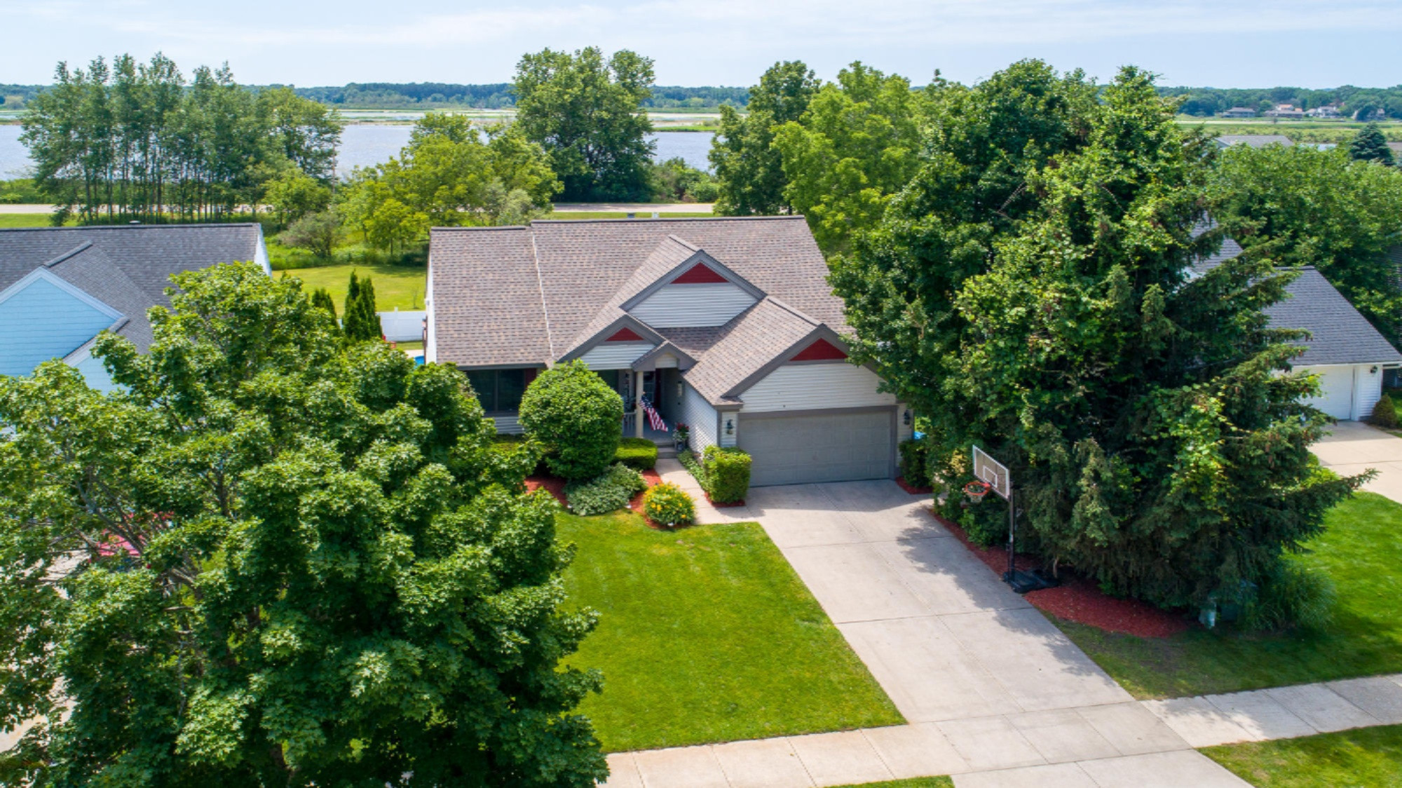 15726 Riverside Drive Spring Lake, MI 49456 - Photo 51 of 52 15726 Riverside Dr, Spring Lake Blended-
