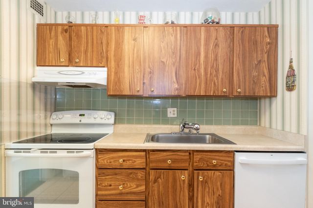 $162,500 | 1 East University Parkway, Unit 1305, Baltimore, MD 21218