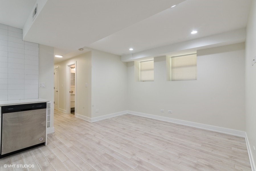 1914 West Crystal Street, Unit GF Chicago, IL 60622 - Photo 5 of 11