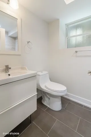 $2,395 | 1914 West Crystal Street, Unit GF, Chicago, IL 60622