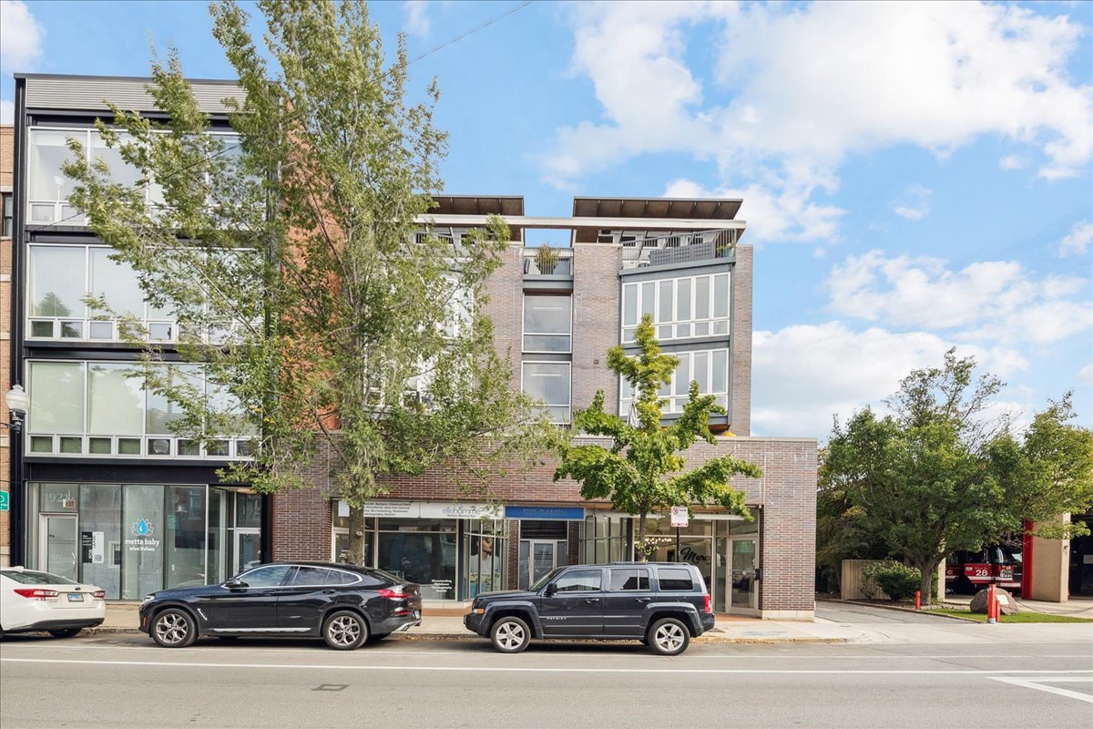 1915 North Damen Avenue, Unit A Chicago, IL 60647 - Photo 1 of 26 a car parked in front of a building