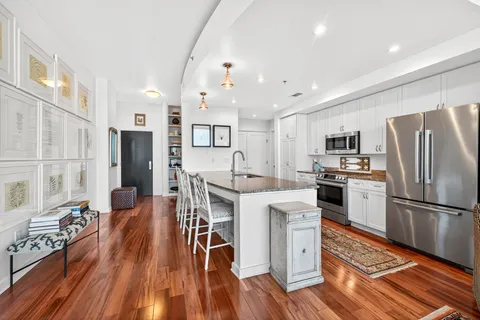 $575,000 | 900 20th Avenue South, Unit 1305, Nashville, TN 37212