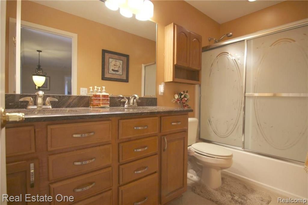 3046 Penn Court Rochester Hills, MI 48307 - Photo 20 of 38