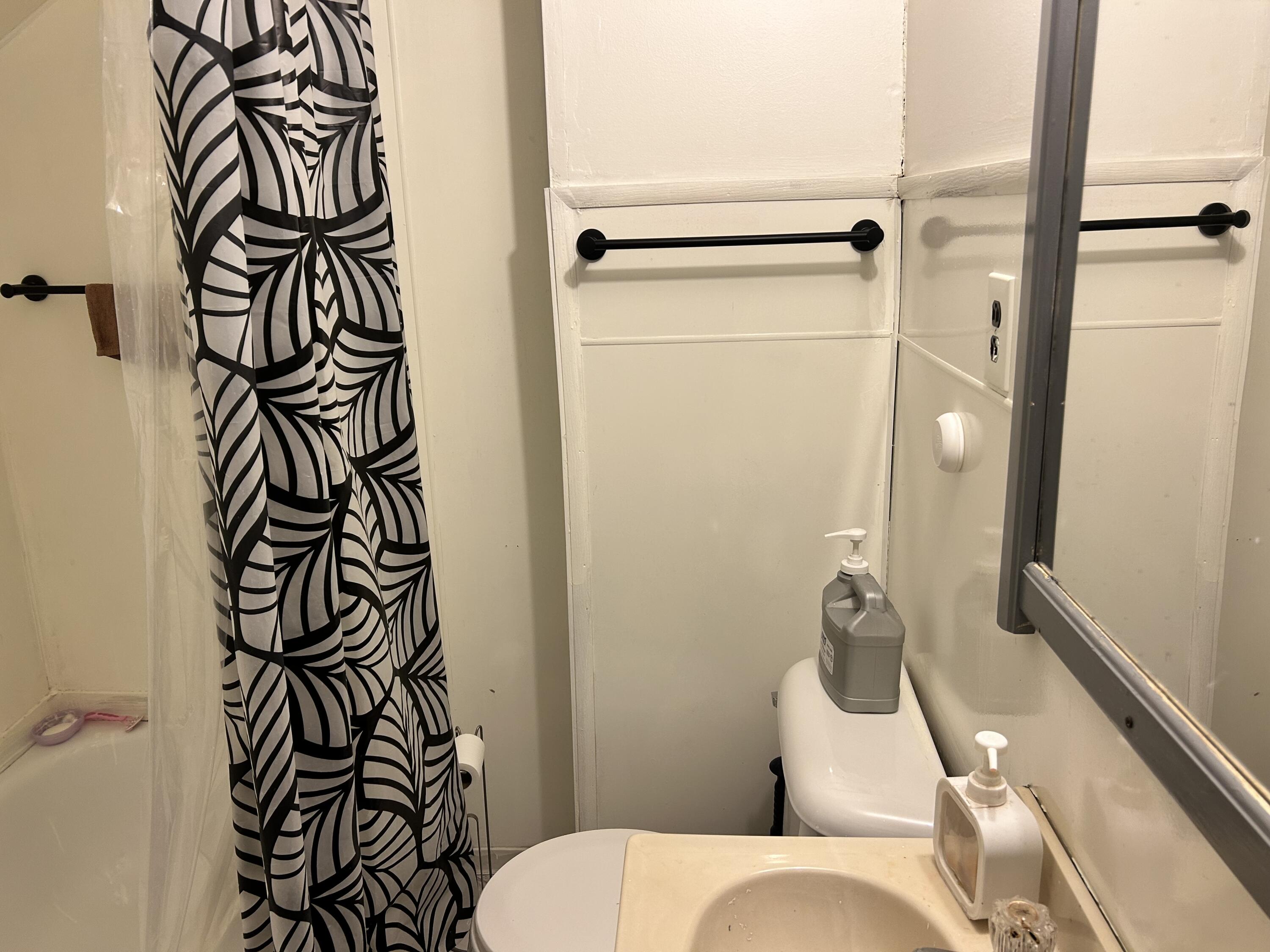 15500 Indiana Street Detroit, MI 48238 - Photo 13 of 16 Master Bath Upper