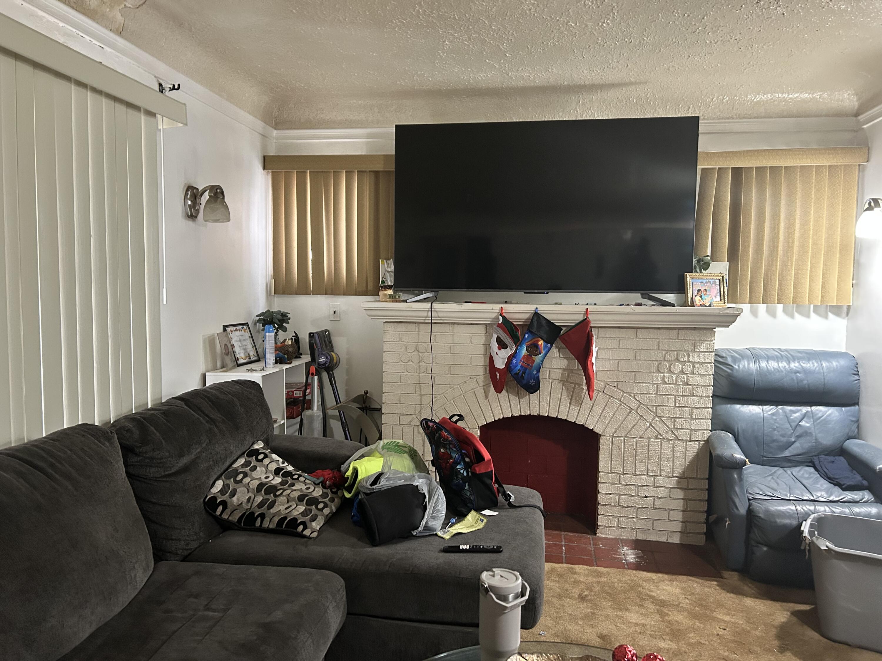 15500 Indiana Street Detroit, MI 48238 - Photo 3 of 16 Living Room