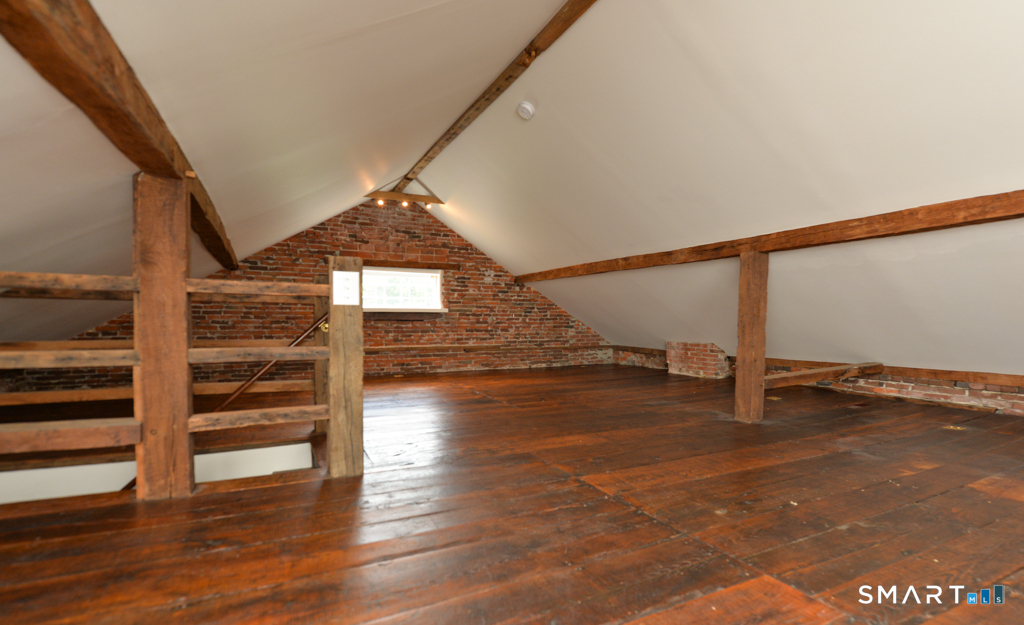 15 Hawkins Road Southbury, CT 06488 - Photo 24 of 26 a view of entryway