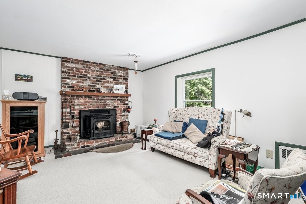 199 Berkshire Road Newtown, CT 06482 - Photo 23 of 40